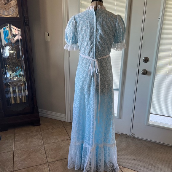 Vintage beautiful dress - Picture 9 of 12